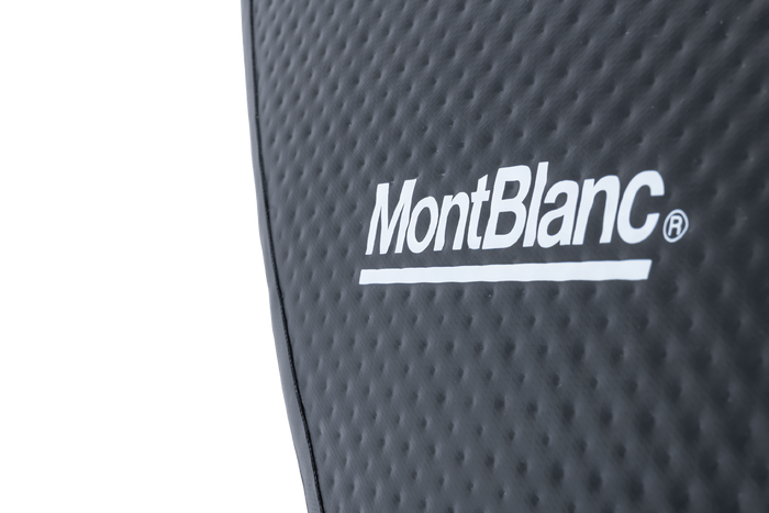 Cutie de bagaje pentru platformele de biciclete montate pe bara de remorcare Mont Blanc Senja